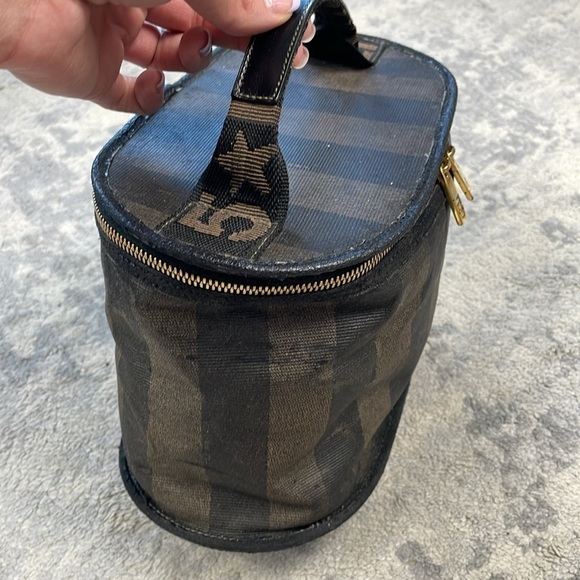 Vintage Fendi Pequin Stripe Vanity Cosmetic Case Top Handle Zip Around Toiletry - Picture 6 of 17